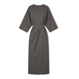 Robe longue femme à manches chauve-souris et taille marquée silhouette fluide
