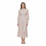 Robe Longue en Dentelle Ajourée avec Manches Bouffantes et Col Montant