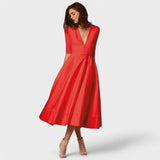 Helena - Robe élégante avec décolleté en V