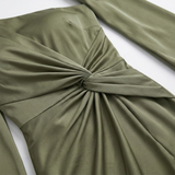 Robe Longue Satinée à Épaule Dénudée avec Nœud Drapé et Fente Latérale