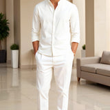 Chemise classique à col montant en blanc