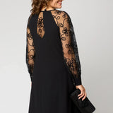 Eva | Robe en Dentelle Élégante