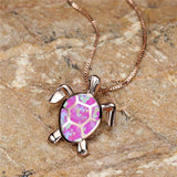 Collier Pendentif Tortue en Opale Feu Verte Vintage