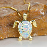 Collier Pendentif Tortue en Opale Feu Verte Vintage