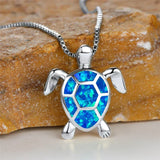 Collier Pendentif Tortue en Opale Feu Verte Vintage