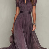 Flavia | Robe longue violette avec décolleté en clé