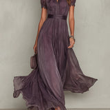 Flavia | Robe longue violette avec décolleté en clé