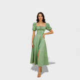 Helena - Robe d'Été avec Décolleté Carré