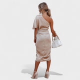 Cátia - Robe Brillante en Satin